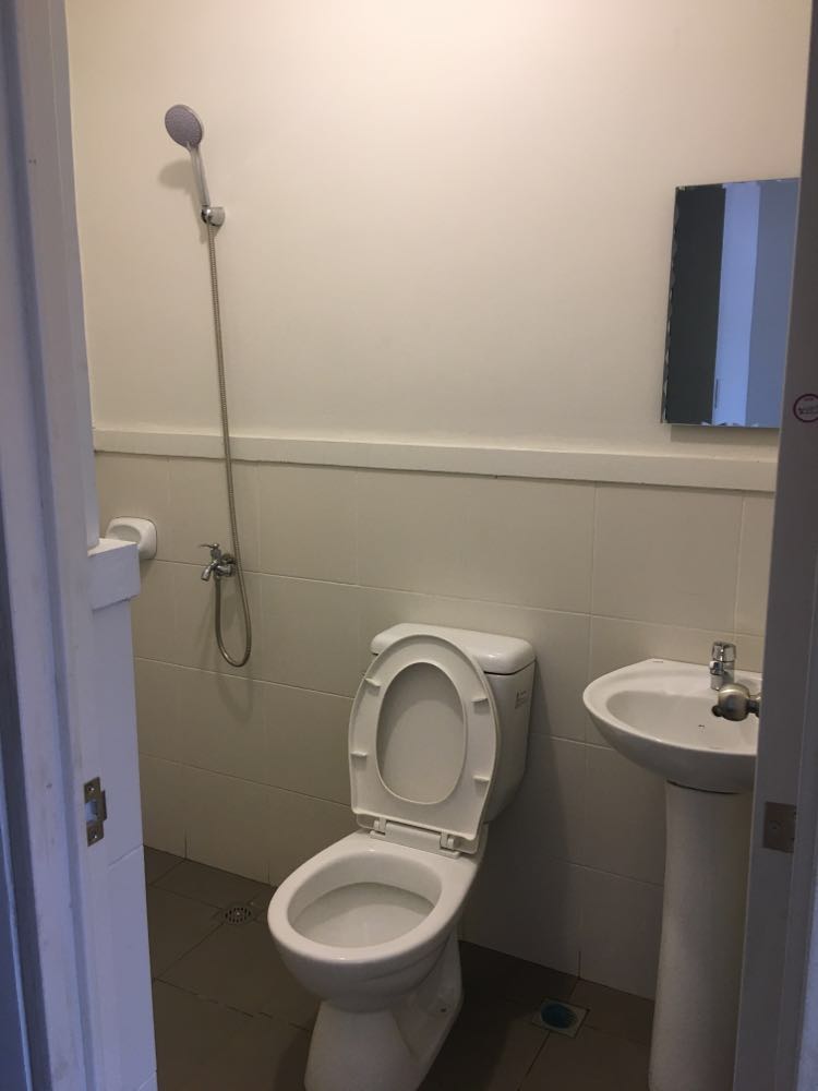 Toilet and confort room
